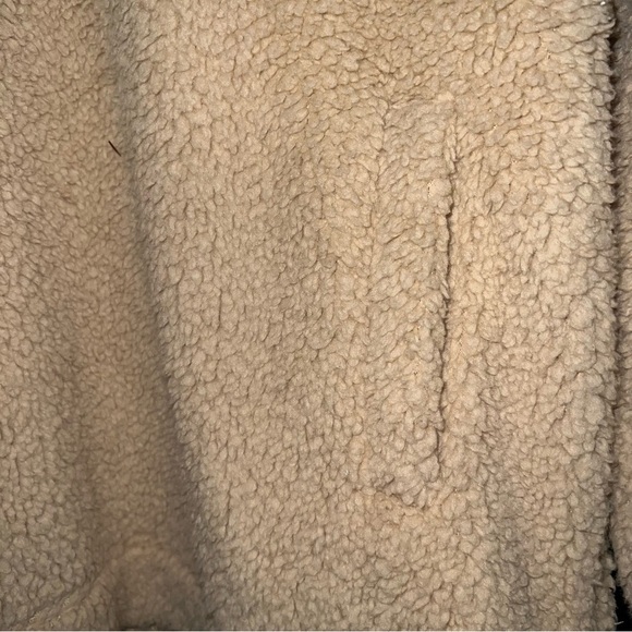 UGG  Cozy Pullover size small - Picture 5 of 8